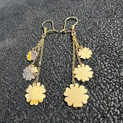 گوشواره طلا 18 عیار زنانه سوزیانا مدل سه گل 3.3 گرم - Image 2
