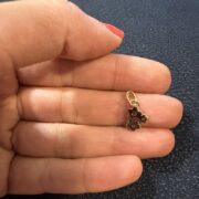 پلاک آویز زنانه سوزیانا مدل سه گل - Image 3