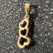 پلاک آویز زنانه سوزیانا مدل قلب 3