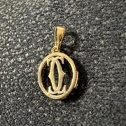 پلاک آویز طلا 18 عیار زنانه سوزیانا مدل شنل