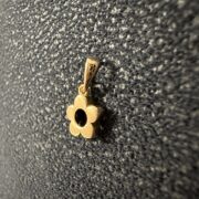 پلاک آویز زنانه سوزیانا مدل تک گل