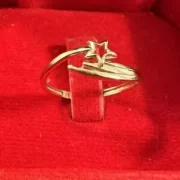 انگشتر طلا 18 عیار زنانه مدل ستاره و دنباله