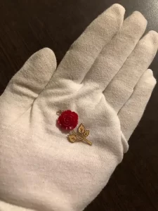 آویز گردنبند طلا 18 عیار مدل گل رنگبندی متنوع - Image 8