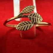 انگشتر طلا 18 عیار زنانه مدل سه برگ - Image 3