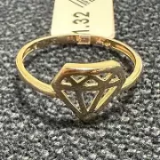 انگشتر طلا 18 عیار زنانه مدل الماس