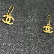 گوشواره طلا 18 عیار زنانه مدل شنل - Image 2