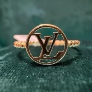 انگشتر طلا 18 عیار زنانه مدل ال وی کد 009 - Image 3