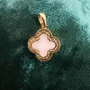 پلاک آویز طلا 18 عیار سوزیانا مدل گل سفید کد 5 - Image 2