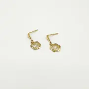 گوشواره طلا 18 عیار زنانه مدل شش ضلعی کد 106 - Image 3