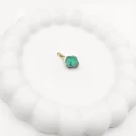 آویز گردنبند طلا 18 عیار سوزیانا مدل ونکلیف سبز - Image 3