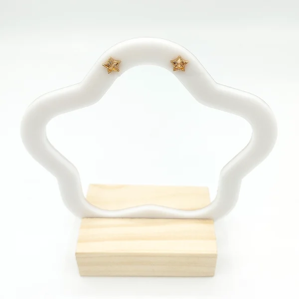 گوشواره طلا 18 عیار زنانه سوزیانا مدل ونکلیف ستاره - Image 2